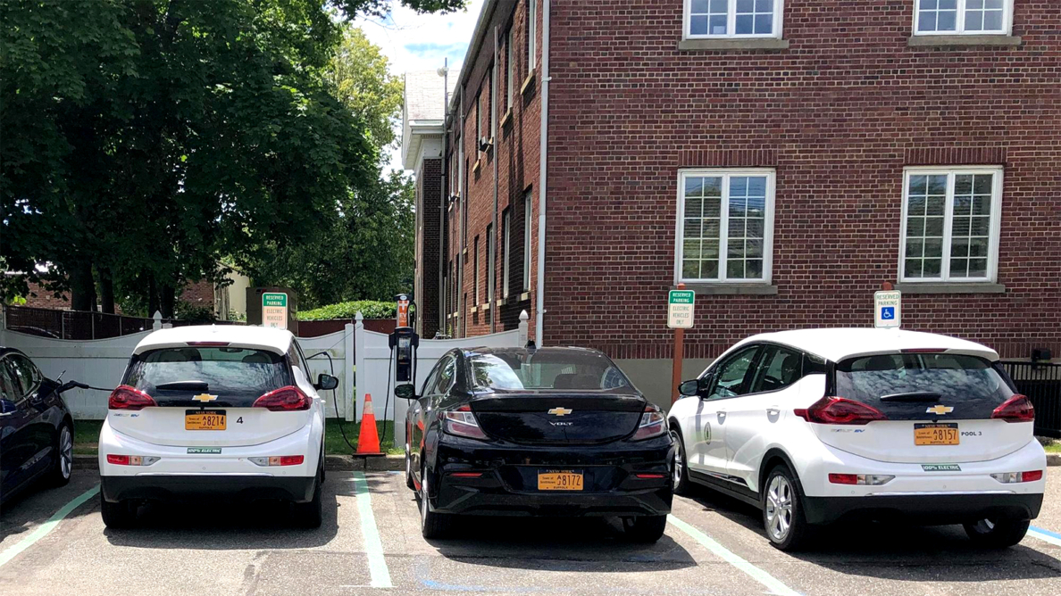 Smithtown adds two electric vehicle charging stations • The Long Island