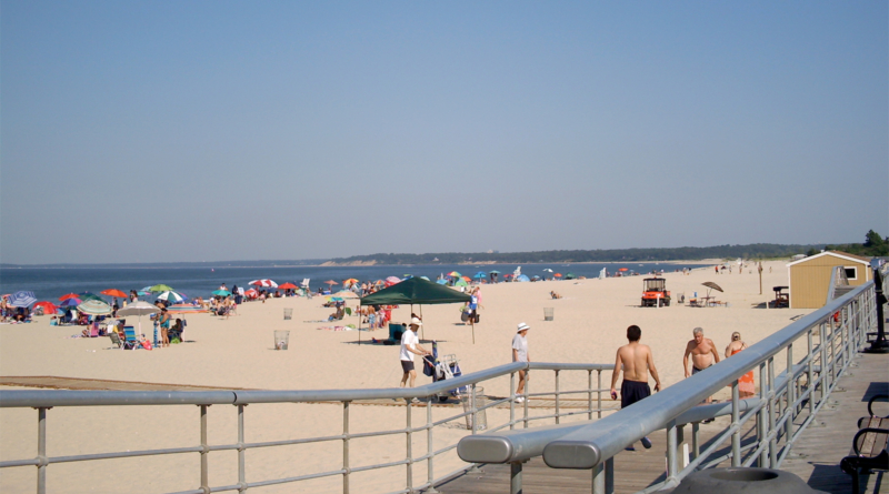 Sunken Meadow Park Beach