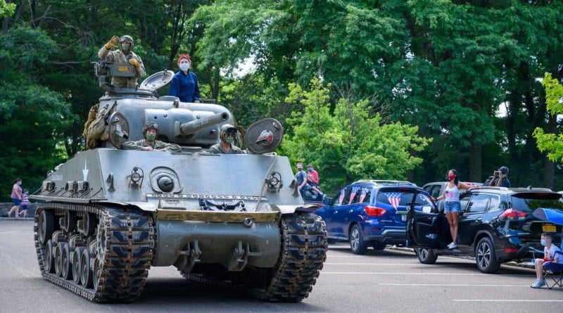 Armor Museum Parade 1