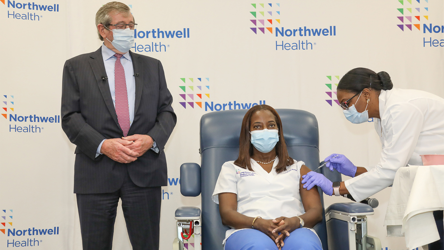 Northwell Health kicks off vaccinations of healthcare workers • The