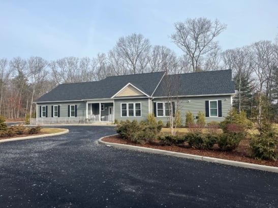 N Yaphank Ighl