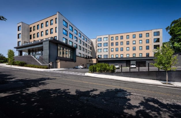 Bryant Plaza Roslyn Heights