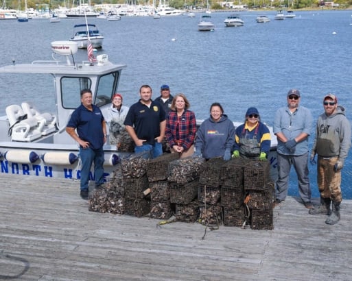 Communities band together to support oyster restoration efforts in Manhasset Bay Cce Nassau Oysters
