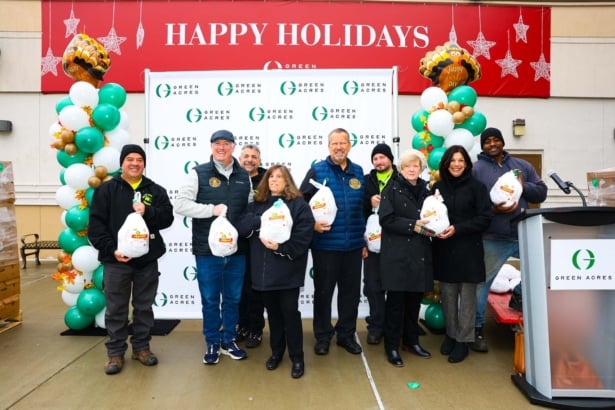 Green Acres was the place to be… for free turkeys Green Acres Turkey Drive