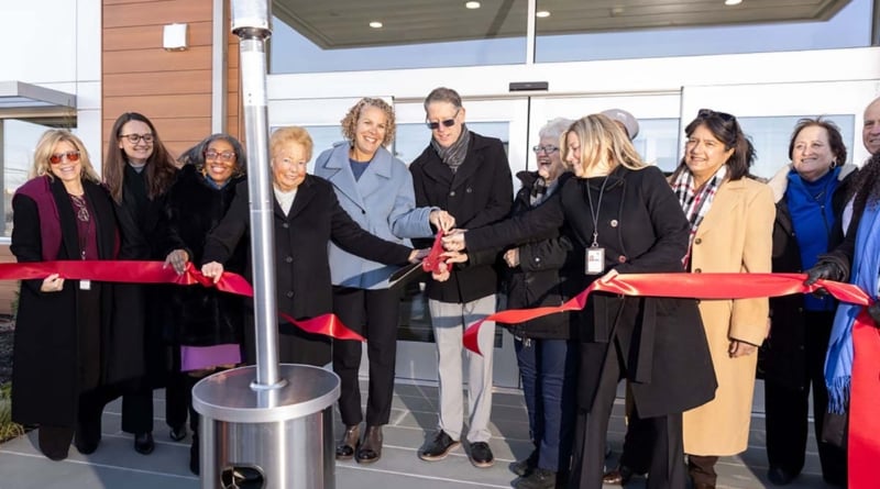 Ccc Ribbon Cutting 12.5.25