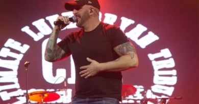 Casey Wayne