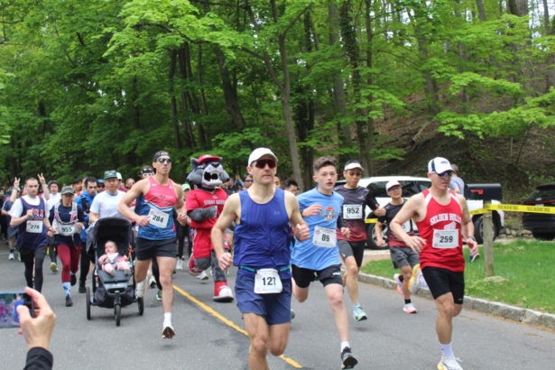 St. James running event raises $130K for Stony Brook Ronald McDonald House St James Rmh Run
