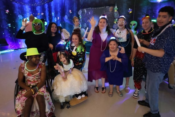 Bohemia school for students with disabilities hosts “Out of This World” prom Peoples Arc Prom