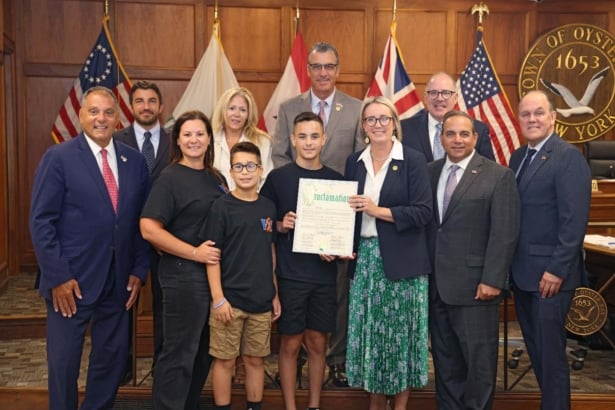 Oyster Bay joins Vinny’s Army to proclaim September Childhood Cancer Awareness Month Vinnys Army