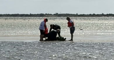 Kayak rescue in Great South Bay Kayaker Marine Rescue